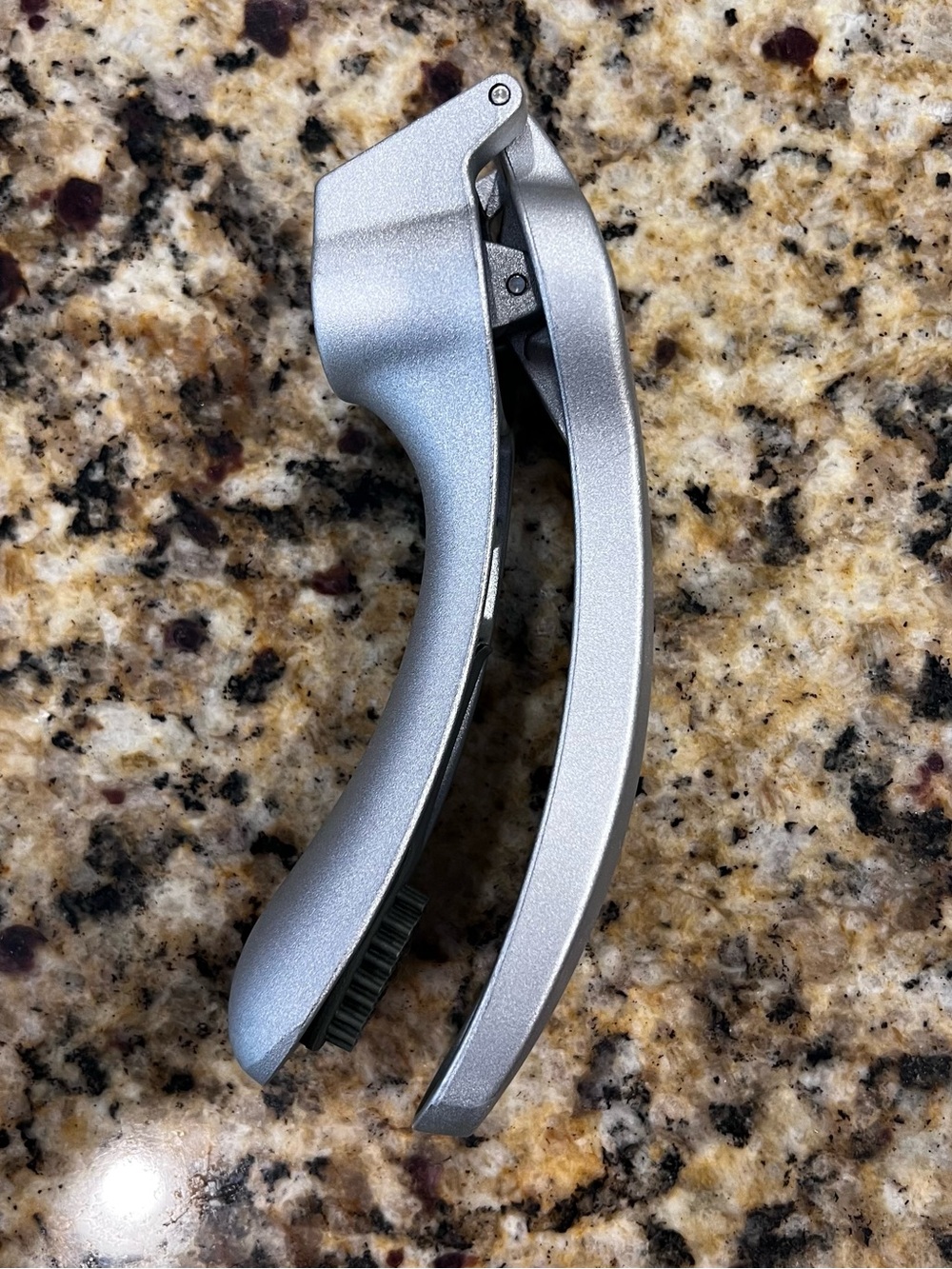 The Pampered Chef Garlic Press - Picture 2 of 8